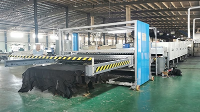 Máquina apiladora de cuero