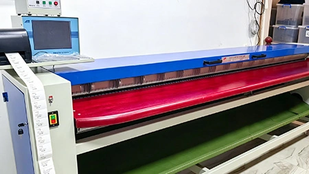 Máquina para medir pieles de gran tamaño